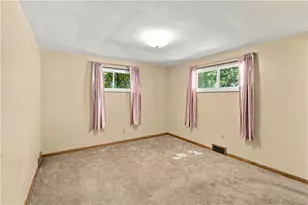 117 Chalet Dr, Pittsburgh, PA 15221 - Photo 15