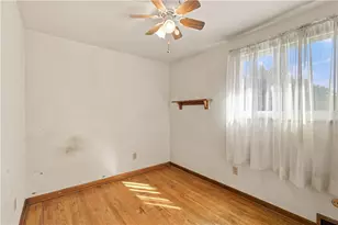 117 Chalet Dr, Pittsburgh, PA 15221 - Photo 17