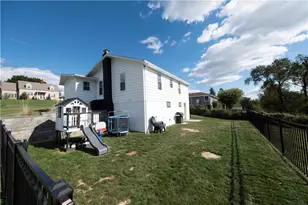 51 Florence Dr, Fallowfield, PA 15022 - Photo 27