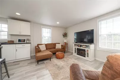 51 Florence Dr, Fallowfield, PA 15022 - Photo 9