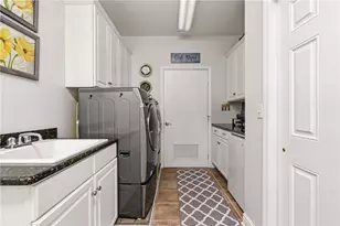 1503 Union Ct, Adams Township, PA 16059 - Photo 9