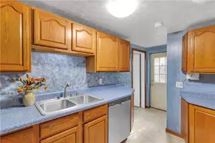 2207 Warren Ave, North Huntingdon, PA 15642 - Photo 9