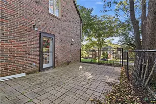 1806 Vollmer Dr, Pittsburgh, PA 15116 - Photo 43