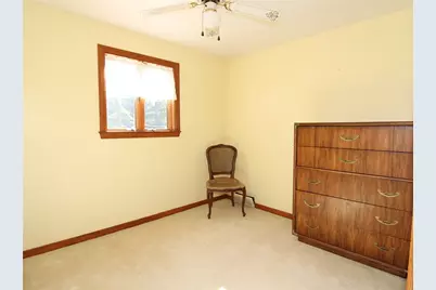 4297 E Barlind Drive, Pittsburgh, PA 15227 - Photo 15