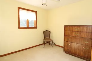 4297 E Barlind Dr, Pittsburgh, PA 15227 - Photo 15
