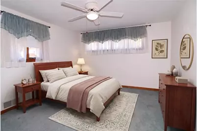 4297 E Barlind Drive, Pittsburgh, PA 15227 - Photo 11