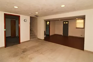4297 E Barlind Dr, Pittsburgh, PA 15227 - Photo 13
