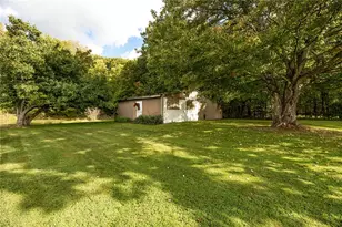 215 Lake Wilhelm Rd, New Vernon Township, PA 16114 - Photo 45