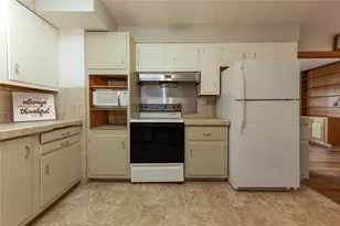 215 Lake Wilhelm Rd, New Vernon Township, PA 16114 - Photo 11