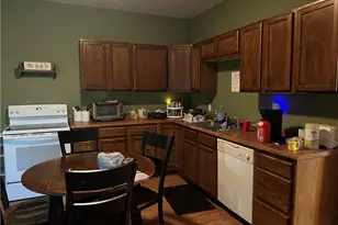 374 Harrison St, Sharon, PA 16146 - Photo 7