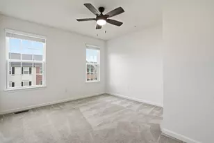 1204 Pointe View Dr, Adams Township, PA 16046 - Photo 23