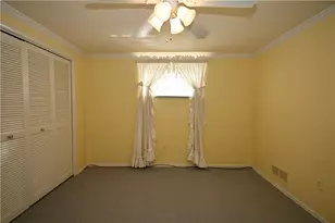 5015 Elmwood Dr, Pittsburgh, PA 15227 - Photo 33