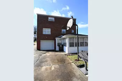 5015 Elmwood Dr, Pittsburgh, PA 15227 - Photo 11