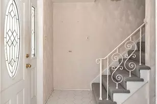 5015 Elmwood Dr, Pittsburgh, PA 15227 - Photo 15