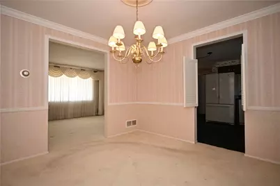 5015 Elmwood Dr, Pittsburgh, PA 15227 - Photo 21