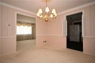 5015 Elmwood Dr, Pittsburgh, PA 15227 - Photo 21