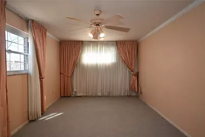 5015 Elmwood Dr, Pittsburgh, PA 15227 - Photo 31
