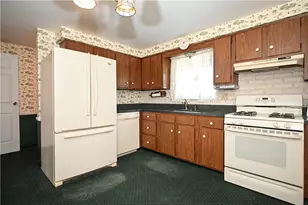 5015 Elmwood Dr, Pittsburgh, PA 15227 - Photo 23
