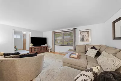 1015 Evergreen Dr, Pittsburgh, PA 15235 - Photo 7