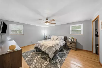 1015 Evergreen Dr, Pittsburgh, PA 15235 - Photo 17