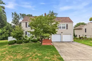 274 S Oakdale Ave, Hermitage, PA 16148 - Photo 1