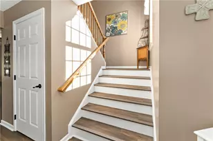 422 Sherwood Dr, Brighton Township, PA 15009 - Photo 13