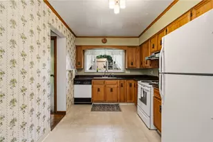 457 Longvue Dr, New Kensington, PA 15068 - Photo 13