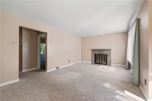3942 Lawnview Ave, Pittsburgh, PA 15227 - Photo 9