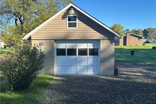 174 Chew St, Wayne Township, PA 16157 - Photo 5