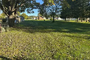 174 Chew St, Wayne Township, PA 16157 - Photo 3