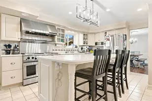 821 Jonathan Dr, Bethel Park, PA 15102 - Photo 5