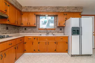 323 Indiana Ave, Avonmore, PA 15618 - Photo 7