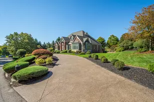 1085 St Mellion Dr, Collier Township, PA 15142 - Photo 3