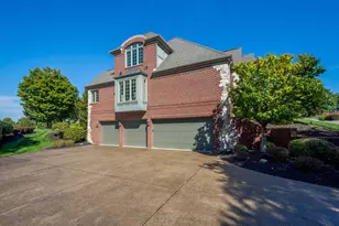 1085 St Mellion Dr, Collier Township, PA 15142 - Photo 29