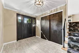 305 Rawley Dr, Pittsburgh, PA 15243 - Photo 3