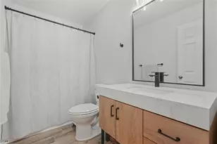 217 Windham Ln, Adams Township, PA 16046 - Photo 21