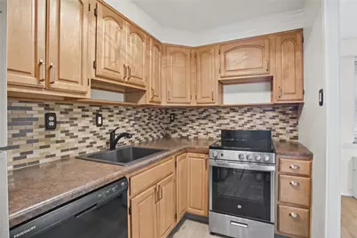 4601 Fifth #521, Pittsburgh, PA 15213 - Photo 13