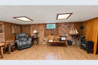 223 Elm Street, Vandergrift, PA 15629 - Photo 17