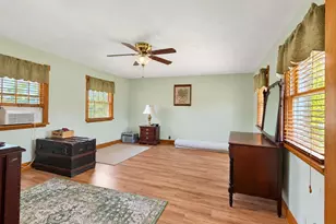 223 Elm St, Vandergrift, PA 15629 - Photo 13