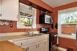 2403 Longcrest Ave, Bethel Park, PA 15102 - Photo 23