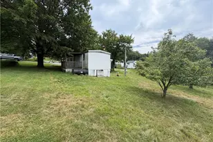 51 Kanouff St, Center Township-Homer City, PA 15748 - Photo 3