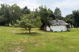 51 Kanouff St, Center Township-Homer City, PA 15748 - Photo 5