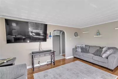 136 N Hazen Ave., Ellwood City, PA 16117 - Photo 5