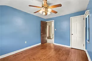 1170 Grandview Dr, Bethel Park, PA 15102 - Photo 17