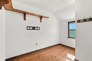 1170 Grandview Dr, Bethel Park, PA 15102 - Photo 19