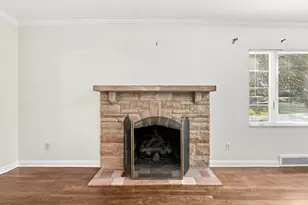 103 Woodland Dr, Pittsburgh, PA 15228 - Photo 11