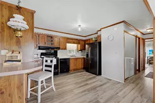 609 Lark Ln, Washington Township, PA 15613 - Photo 5