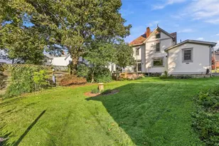 352 E New Castle St, Zelienople, PA 16063 - Photo 41