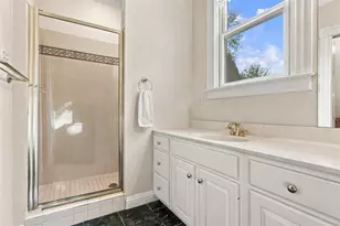 352 E New Castle St, Zelienople, PA 16063 - Photo 27