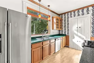 352 E New Castle St, Zelienople, PA 16063 - Photo 19